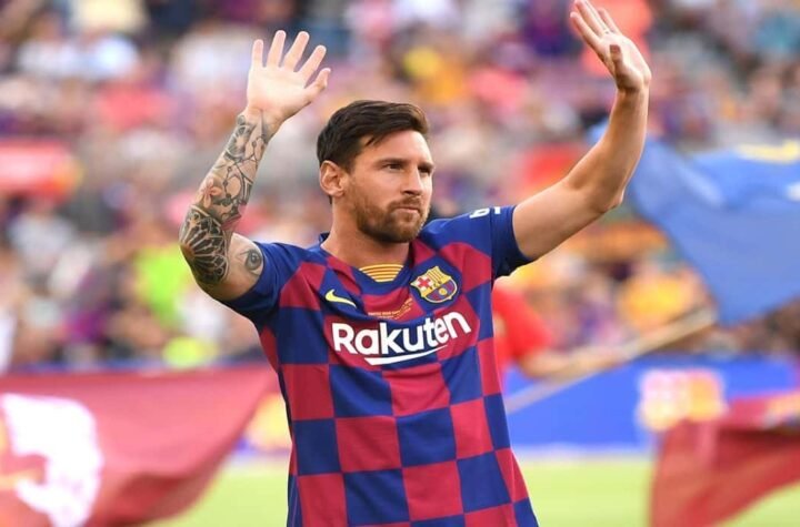 Lionel Messi Officially Leaves Barcelona