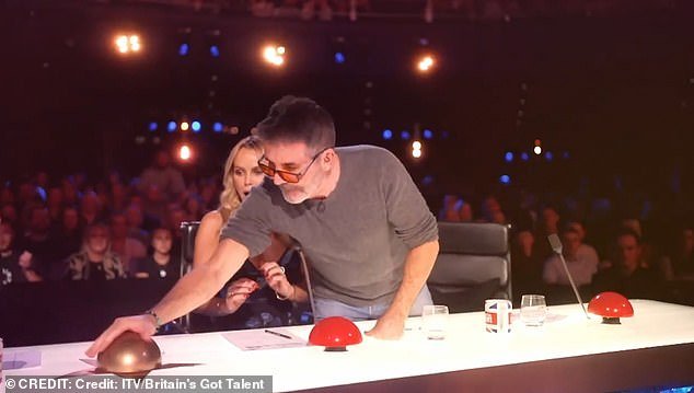 Os fãs do Britain's Got Talent tiveram uma primeira visão dos jurados do programa selecionando seus atos do Golden Buzzer