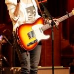 Sheryl Crow, 62, elogiou Taylor Swift, 34, chamando-a de “uma potência” por tomar medidas para retomar a propriedade de sua própria música, regravando seus primeiros seis álbuns de estúdio;  visto em 23 de março em Franklin, Tennessee.
